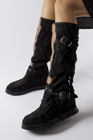 Botas femininas estilo boho em camurça preta com salto plataforma coberto Filiberta
