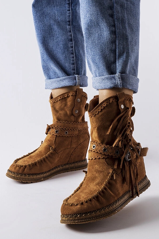 Botas marrons em plataforma, "Teodata"