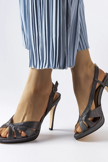 Sandálias de Salto Alto...