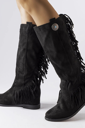 Bota preta com salto...