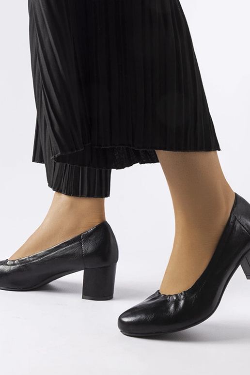 Sapatos Ploufe pretos com salto bloco