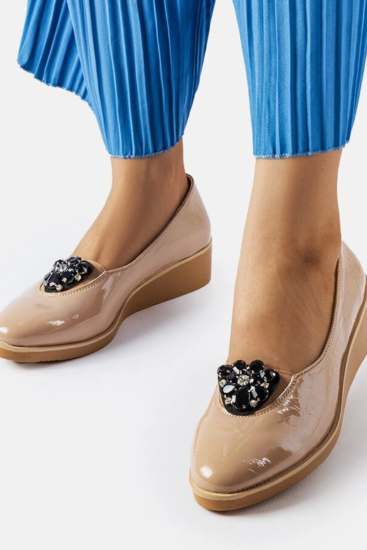 Sapatilhas de balé bege envernizadas...