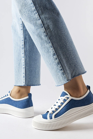 Sapatos azuis com... 2