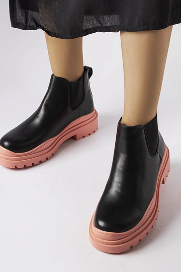 Botins pretos sobre... 2