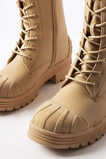 Botas de trabalho em tons... 2