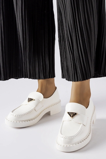Mocassins femininos brancos Milne