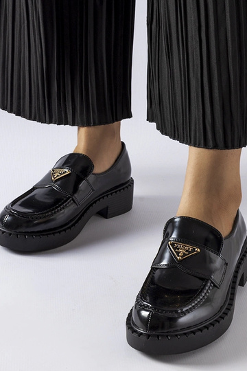 Mocassins femininos pretos Milne