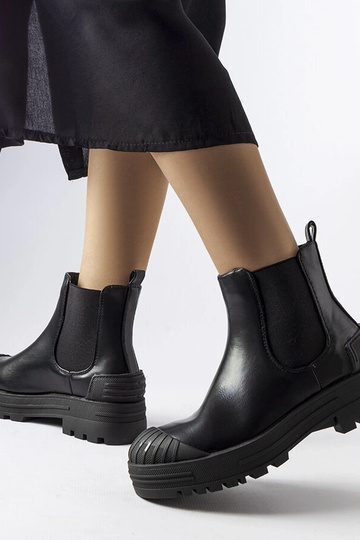 Botas de trabalho pretas... 2