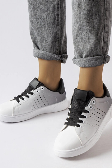 Sapatos esportivos com...