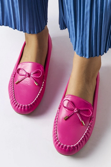 Mocassim rosa com laço Via Foria