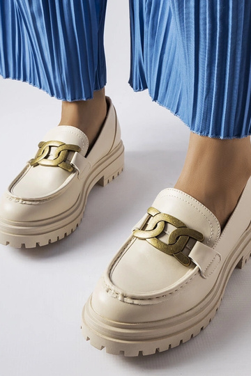 Mocassins bege decorados com fivela Schlanders