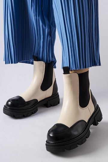 Botas Albany pretas e bege sem cadarço
