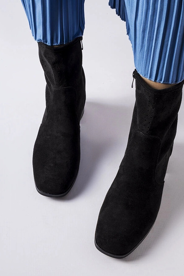 Botas de cano curto pretas... 2