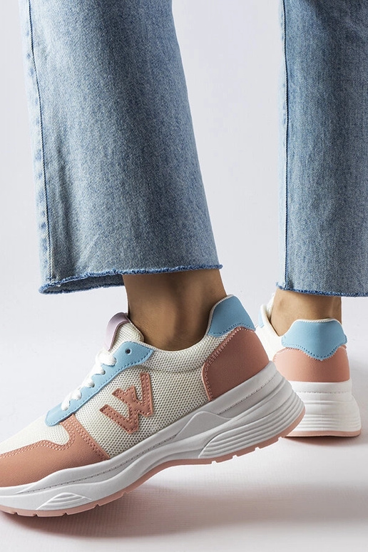 Tênis esportivos rosa-claro e azul,...