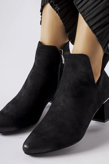 Botas de cano curto pretas... 2