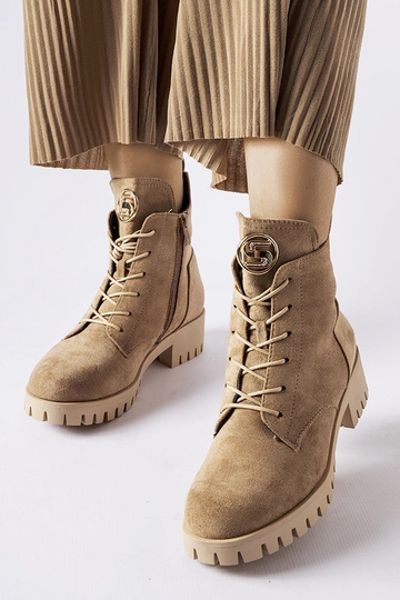 Botas isoladas de camurça...