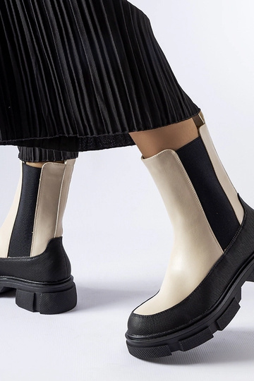Botas de cano curto Faisal bege e pretas 2