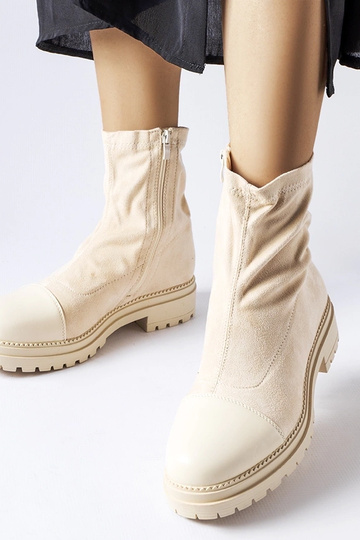Botas de camurça na cor areia Cigliano