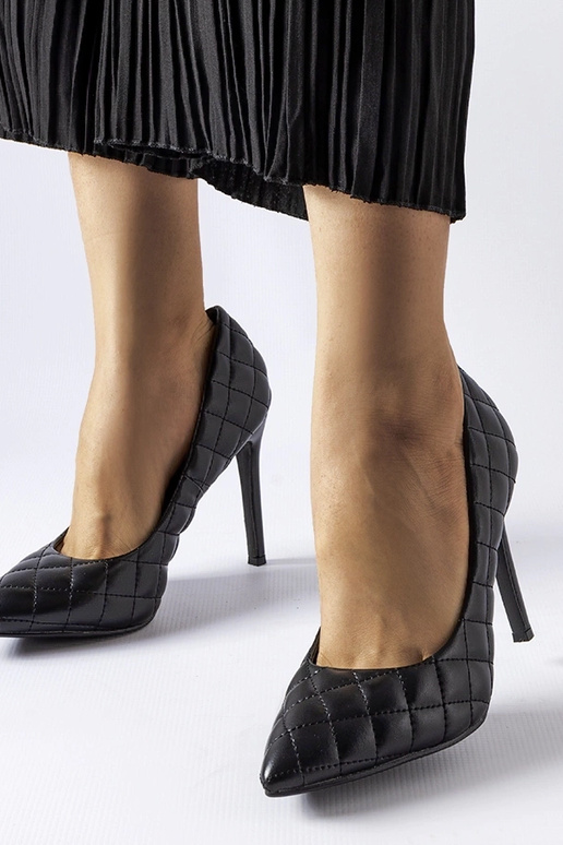 Salto alto acolchoado Valtina preto