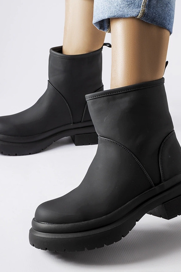 Botas de borracha pretas... 2