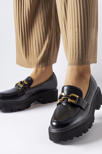 Mocassins femininos pretos com fivela, "Piazzo"