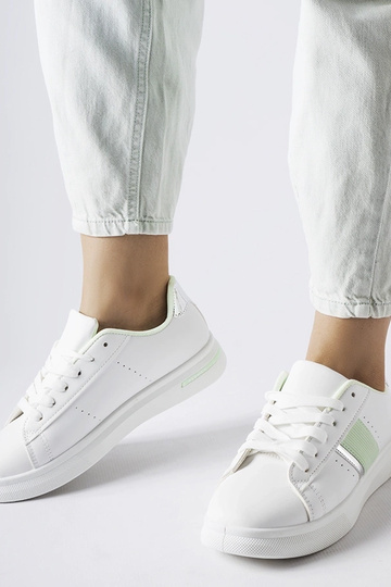 Tênis esportivo branco com acessórios menta da Marei