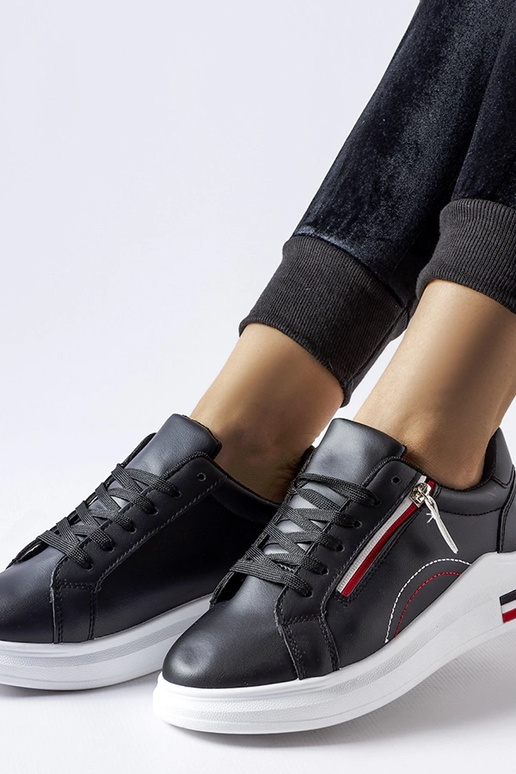 Tênis preto com sola branca Anaunia