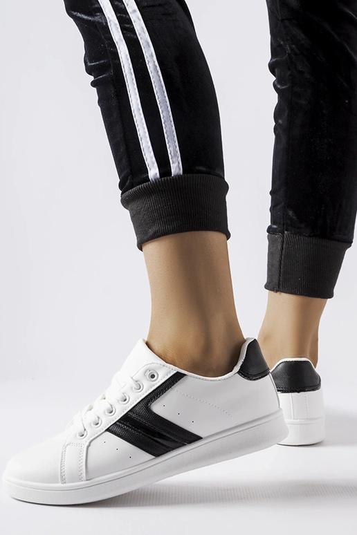 Tênis branco com palmilhas pretas Rizzo