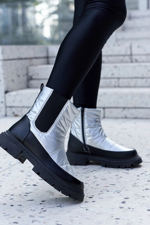 Botins de inverno em camurça...