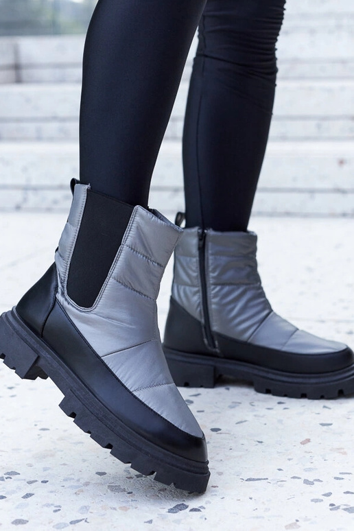 Botas de neve isoladas cinza Galvani