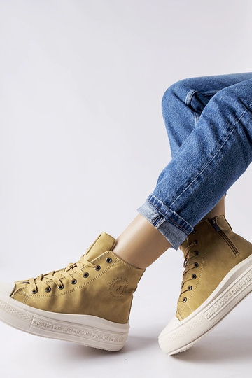 Tênis bege escuro quente... 2