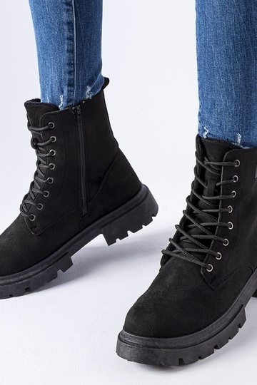 Botas pretas com...