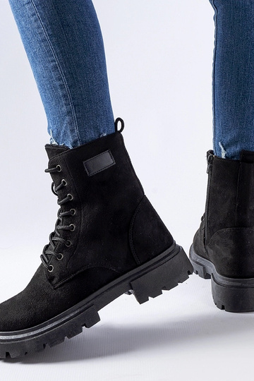 Botas pretas com... 2