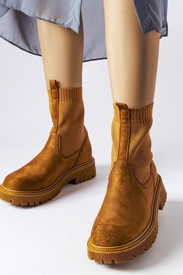 Botas de camurça marrons... 2