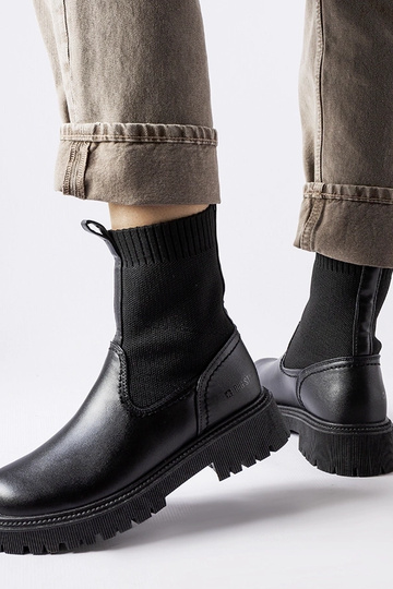 Botas de cano curto pretas... 2