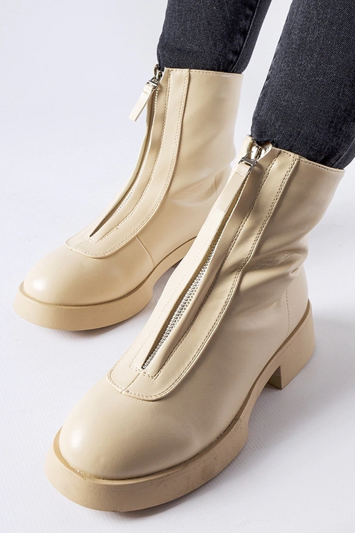 Botins isolados bege com fecho Baldo