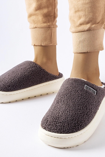 Chinelos de inverno com... 2