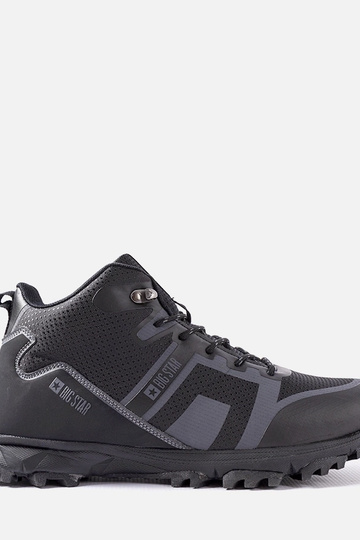 Botas pretas com isolamento...