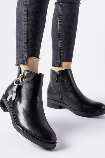 Botins Corciano clássicos isolados pretos