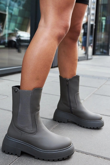 Botins verdes isolados na...