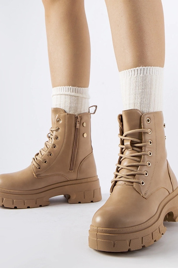 Trabalhadores bege com sola... 2