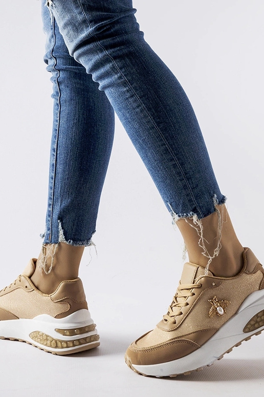 Tênis marrom e branco com fio Acciano...