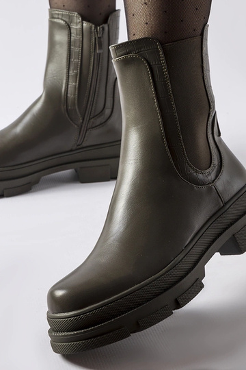 Botas de caminhada verdes...