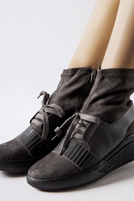 Botas Spoleto cinza com salto plataforma