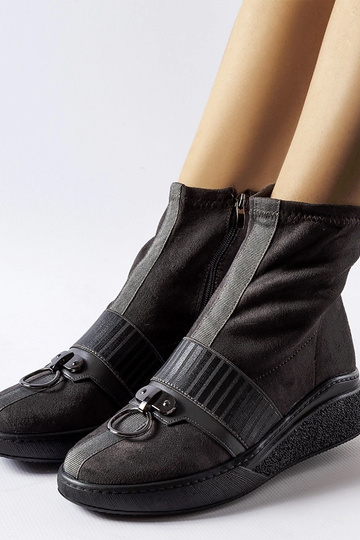 Botas cinzas tipo meia com... 2