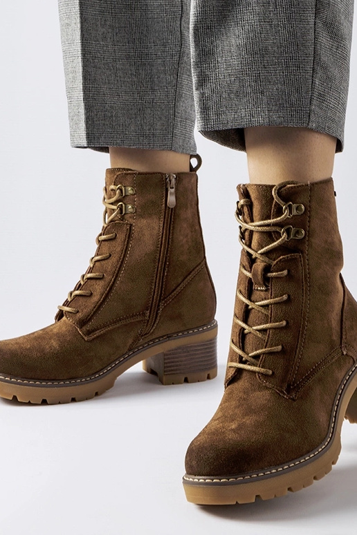 Botas de amarrar castanhas Clementina