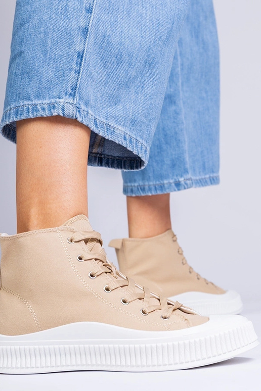 Sapatos altos cor areia com...