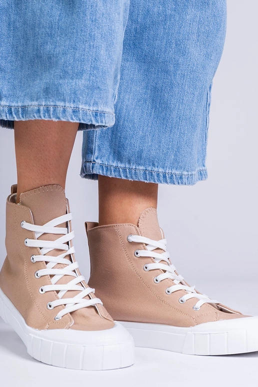 Sapatos marrons acima do tornozelo,...