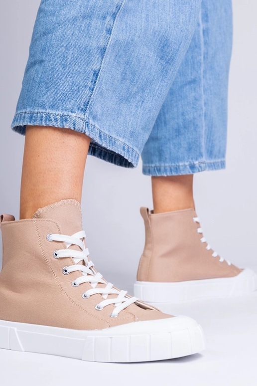 Sapatos marrons acima do tornozelo,...