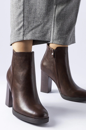 Botins de inverno marrom...